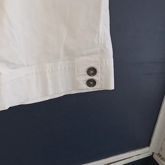 EUC Croft and Barrow natural fit white capri pants size 10 - Picture 4 of 6